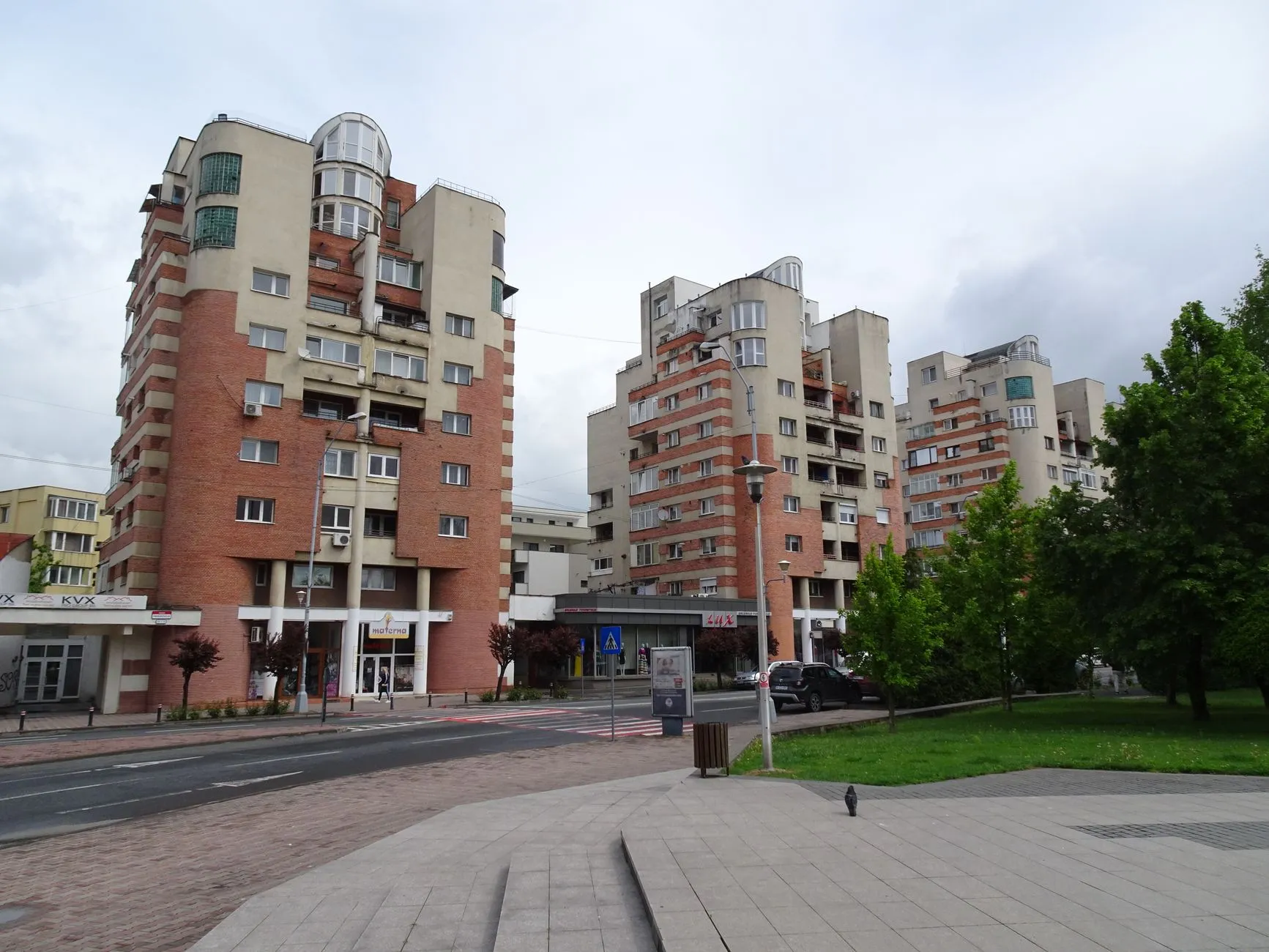 Titan Green Court — Ansamblu cu mai multe scări